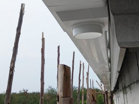 บริการติดตั้งรางน้ำฝนSCG ไวนิลสีขาว